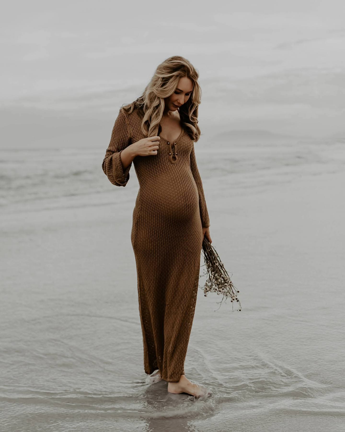 CHOCOLATE KNIT DRESS