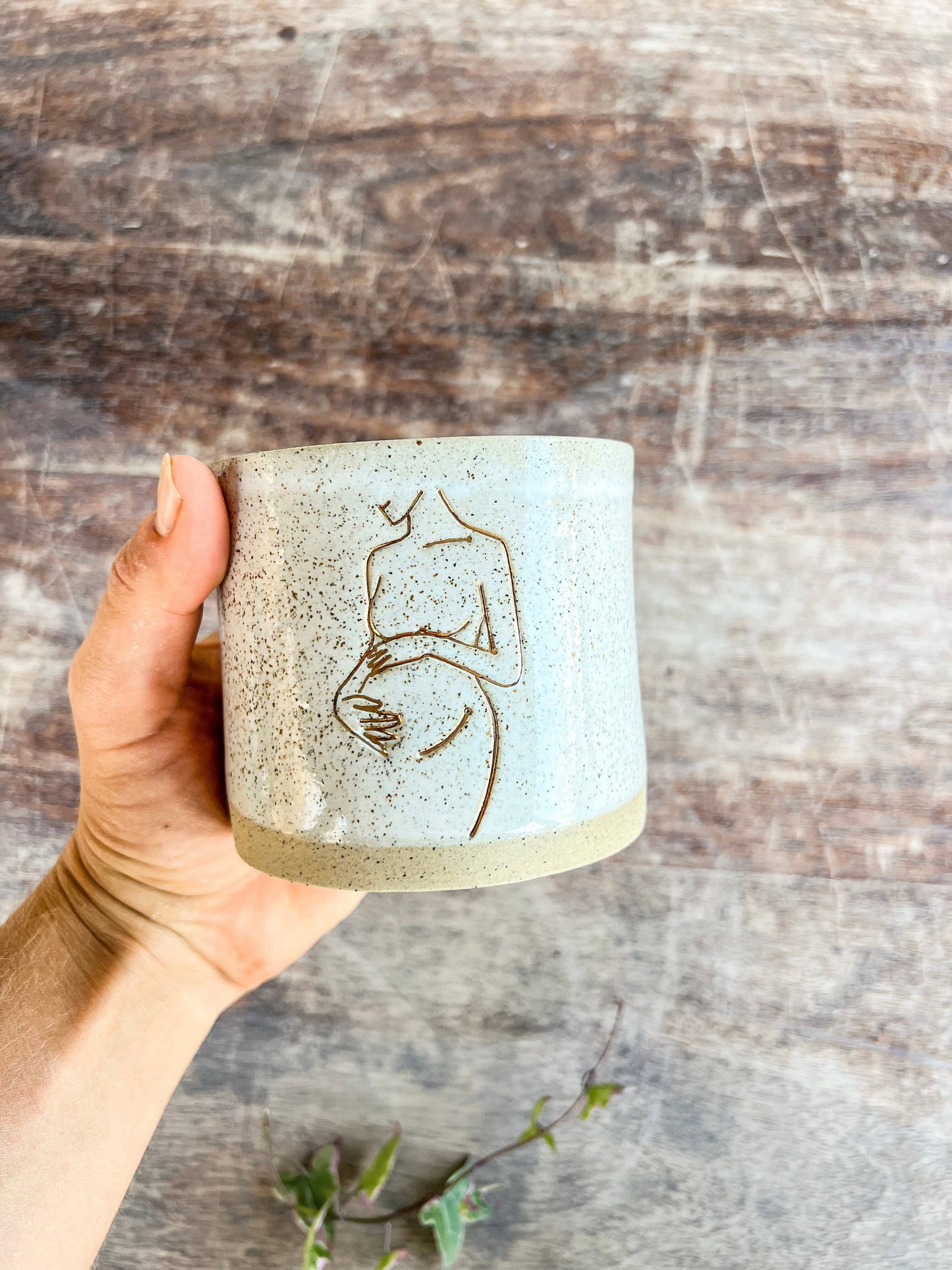 CERAMIC MUG - PREGNANT LADY